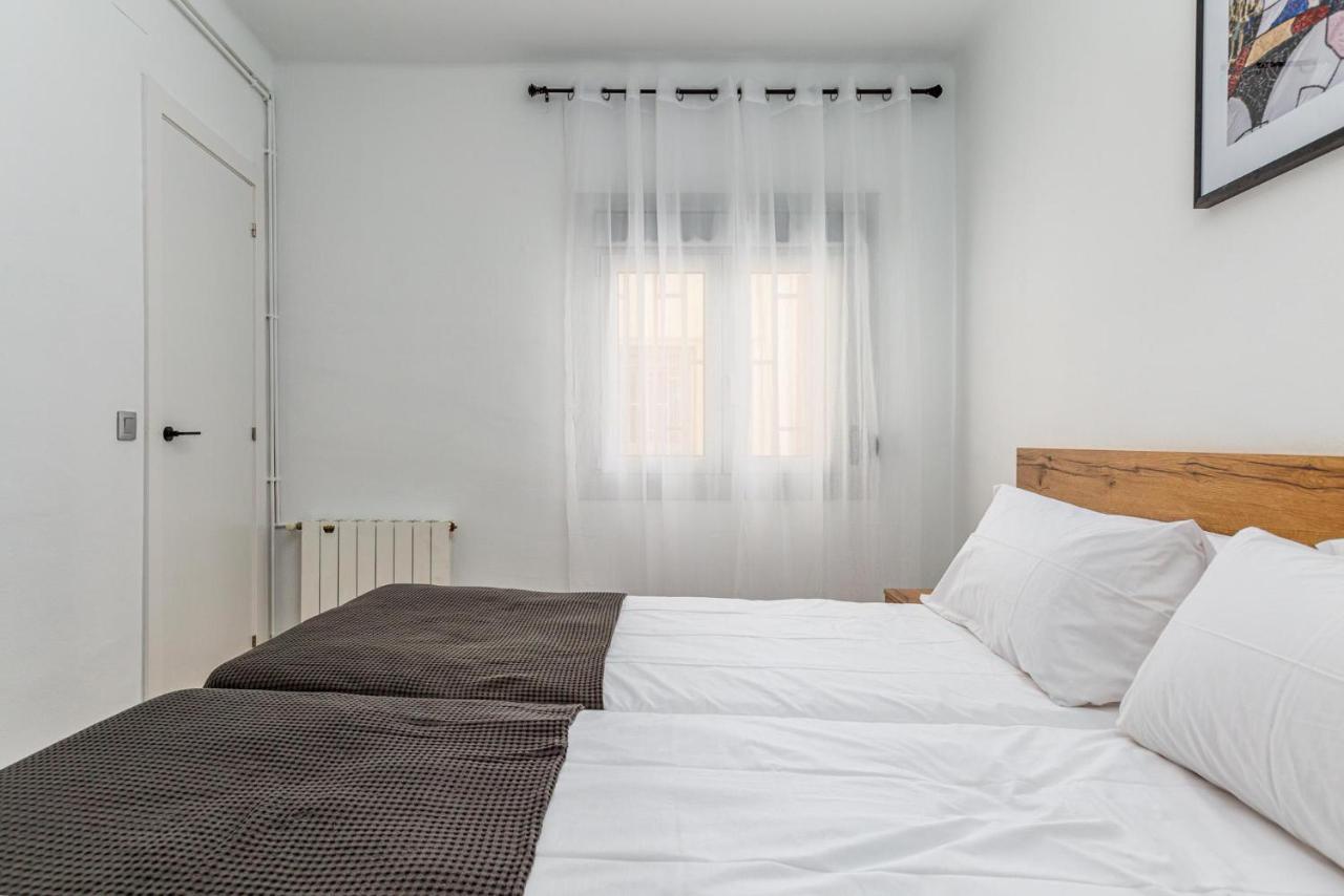 Simply Stunning - Hidden Gem, Heart Of Poble Sec Apartman Barcelona Kültér fotó